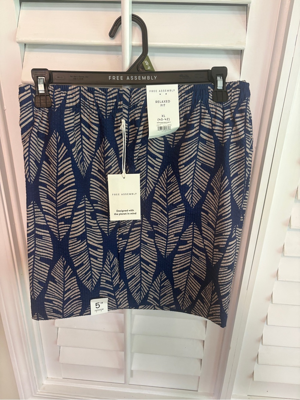 Free Assembly Navy Seersucker Swim Trunks Size XL